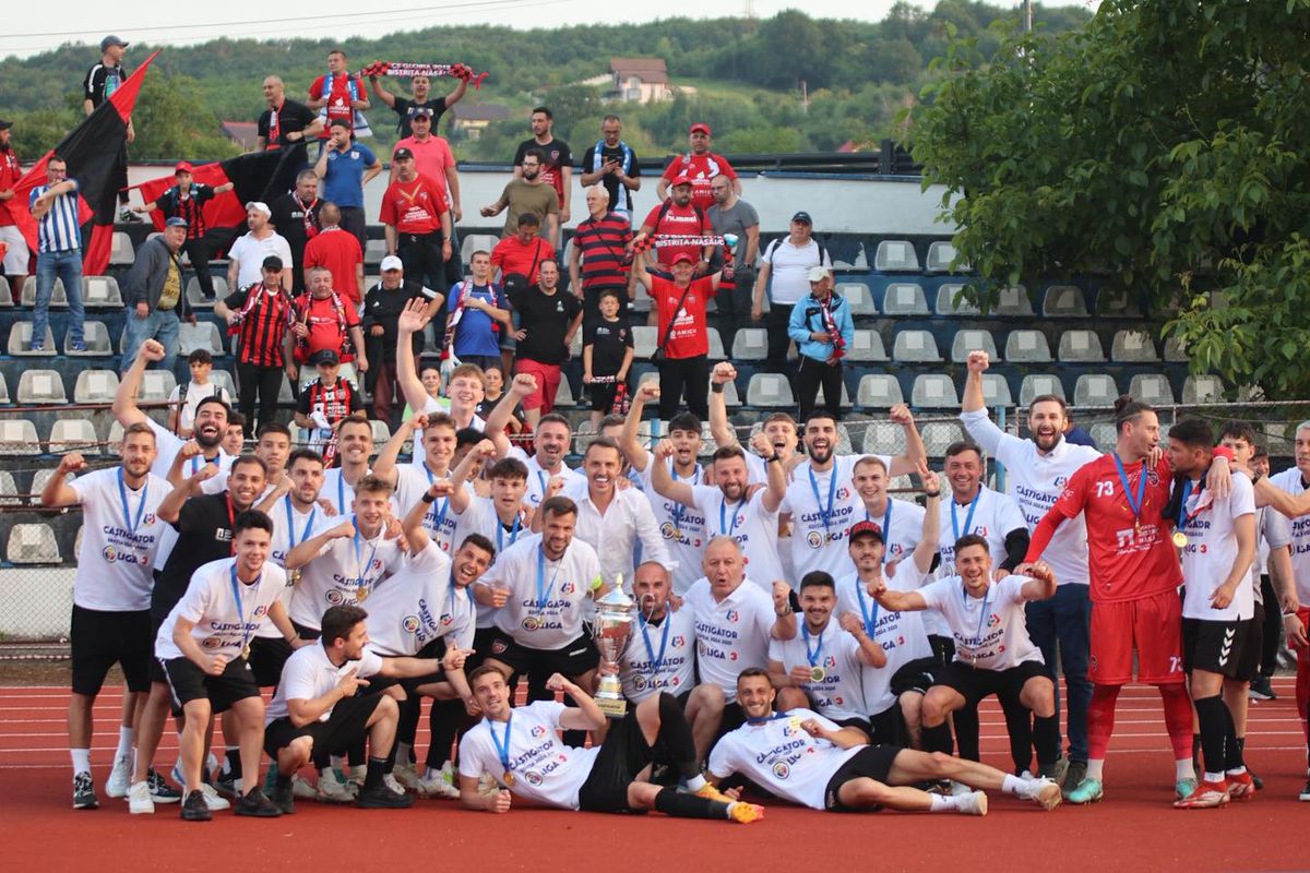 Au sărbătorit în stradă promovarea echipei în Liga 2! Imagini superbe în ziua „barajelor”