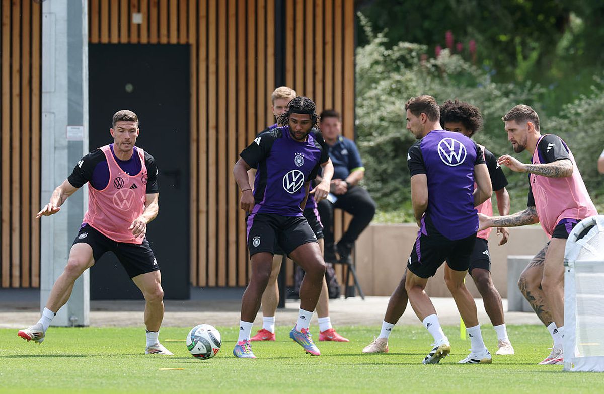 „Grașii ăștia sunt la echipa națională?” » Mihai Stoica, siderat la vederea imaginilor