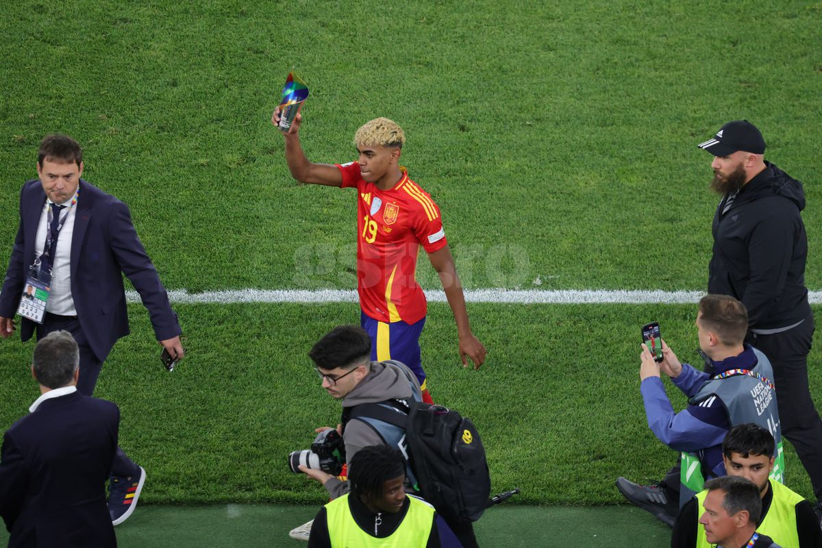 Imaginile pe care UEFA le-ar fi vrut interzise în Spania - Franța » Fotoreporterul GSP a surprins cele mai tari cadre