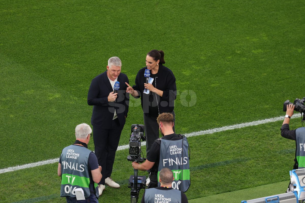 Bastian Schweinsteiger s-a afișat cu noua iubită la Spania - Franța » Cu cine a înlocuit-o pe Ana Ivanovic