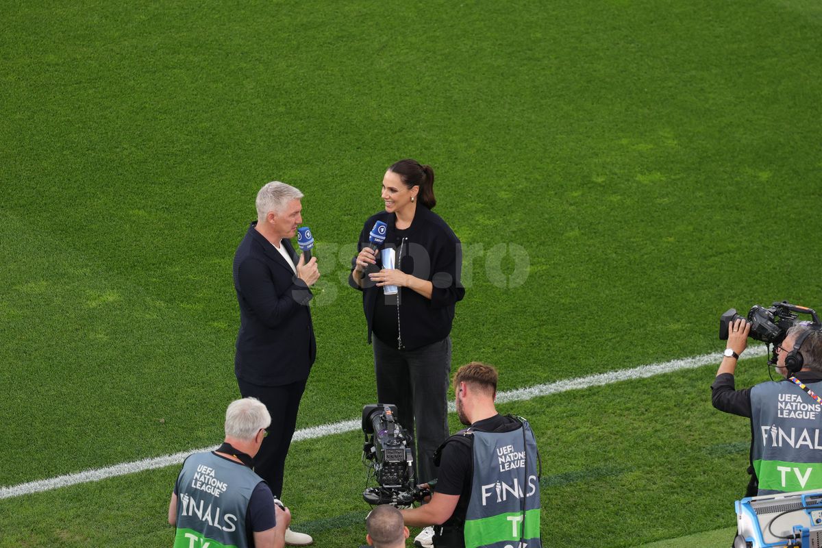 Bastian Schweinsteiger s-a afișat cu noua iubită la Spania - Franța » Cu cine a înlocuit-o pe Ana Ivanovic