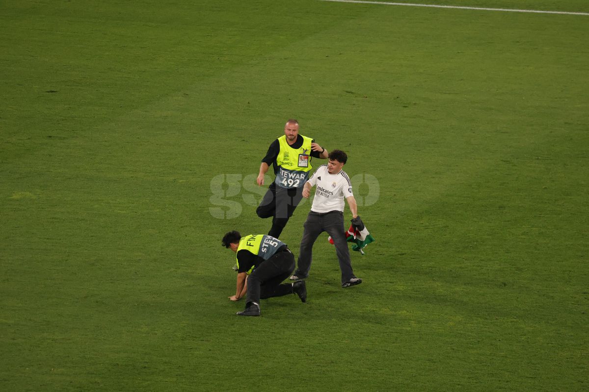 Imaginile pe care UEFA le-ar fi vrut interzise în Spania - Franța » Fotoreporterul GSP a surprins cele mai tari cadre