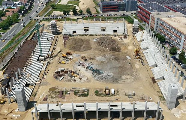 Austeritate? Nu și aici! Gazeta a intrat pe șantierul stadionului din România unde lucrările avansează într-un ritm-fulger: „Am trecut de jumătate”