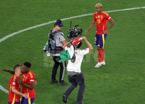Imaginile pe care UEFA le-ar fi vrut interzise în Spania - Franța » Fotoreporterul GSP a surprins cele mai tari cadre