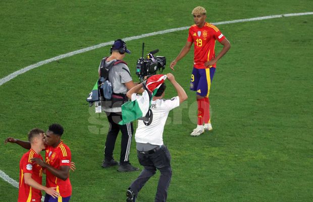 Imaginile pe care UEFA le-ar fi vrut interzise în Spania - Franța » Fotoreporterul GSP a surprins cele mai tari cadre