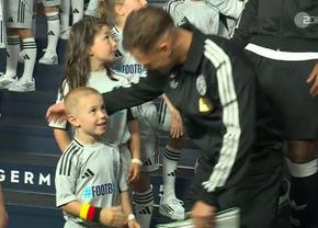 Surpriză mare pentru Joshua Kimmich la meciul 100: „Ce?! Tu?!”