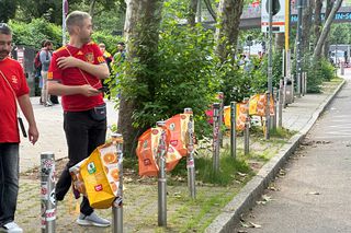 Invenție nemțească la Spania - Franța » Ce au făcut locuitorii din Stuttgart ca să plece cu sute de euro acasă