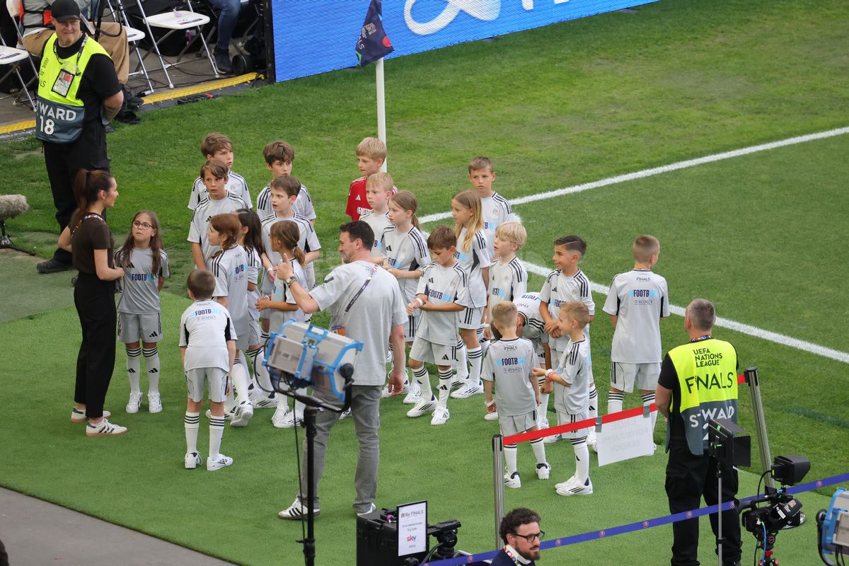 Bastian Schweinsteiger s-a afișat cu noua iubită la Spania - Franța » Cu cine a înlocuit-o pe Ana Ivanovic