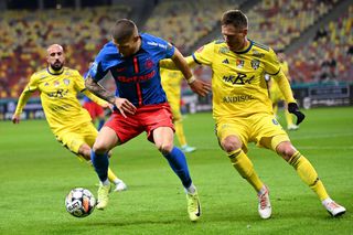 Dmytro Pospelov rămâne în Superliga! » Fundașul-golgheter a fost prezentat la noua echipă