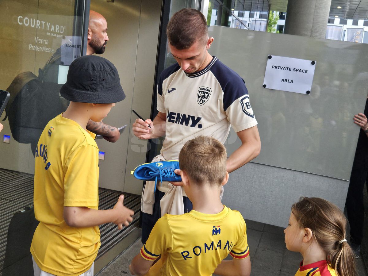 Exces de zel și tensiuni la sosirea echipei naționale a României la Viena » De ce era să escaladeze situația