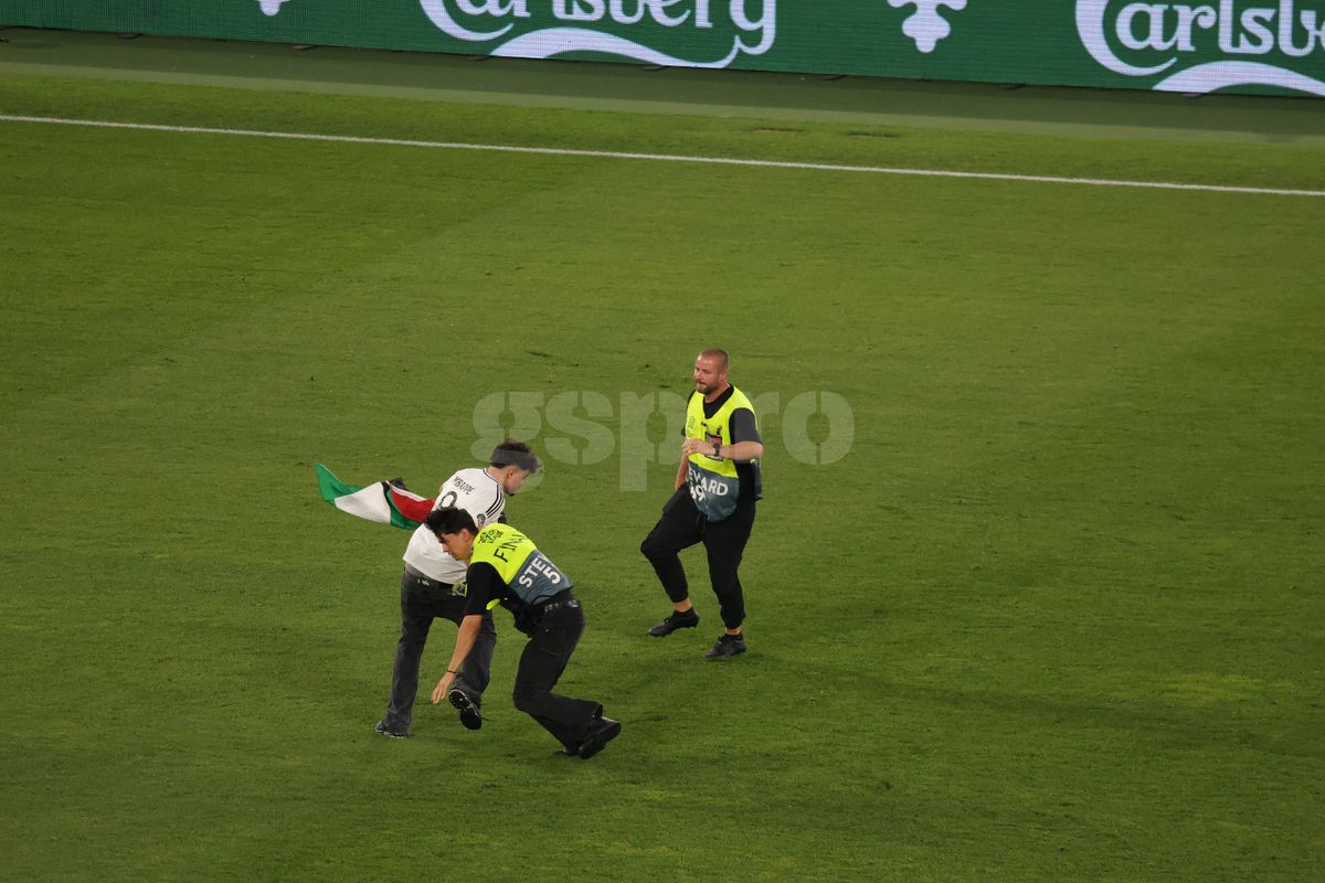 Imaginile pe care UEFA le-ar fi vrut interzise în Spania - Franța » Fotoreporterul GSP a surprins cele mai tari cadre