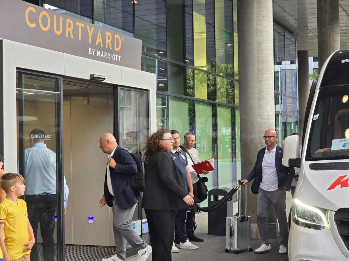 Exces de zel și tensiuni la sosirea echipei naționale a României la Viena » De ce era să escaladeze situația