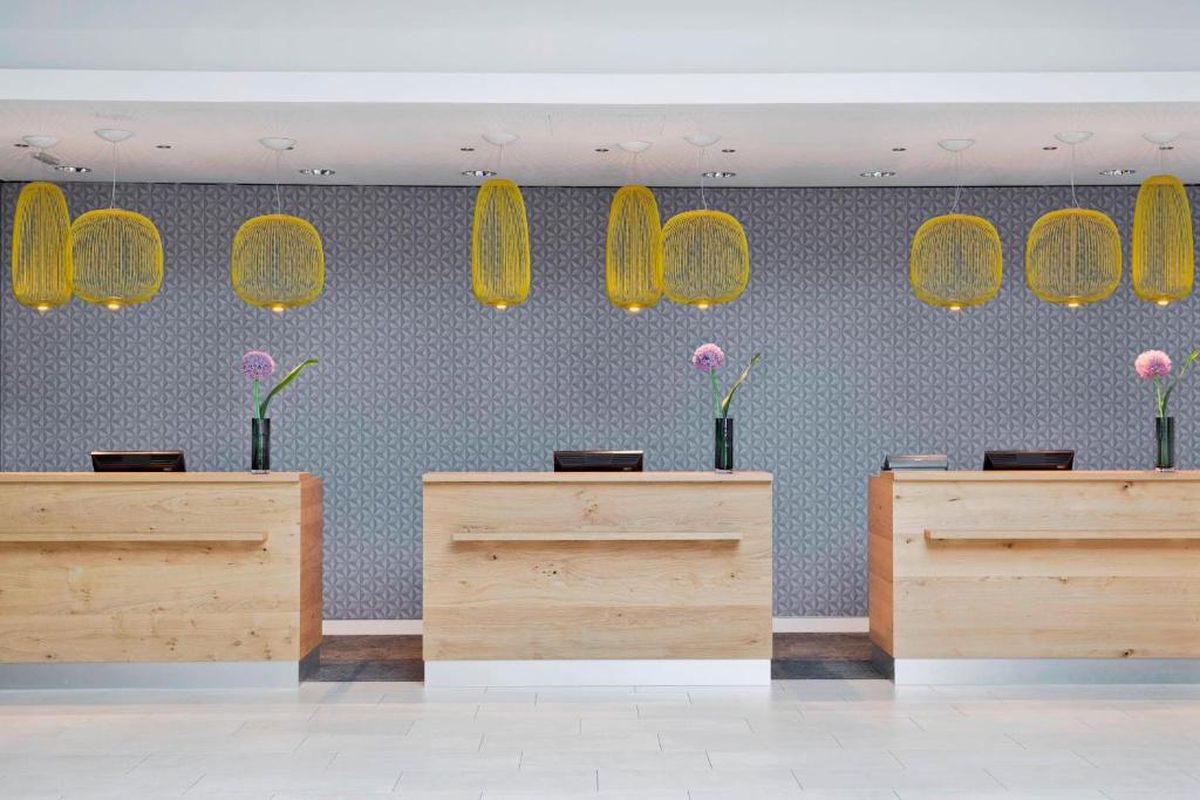 Courtyard by Marriott, hotelul unde vor fi cazați „tricolorii”, înainte de Austria - România