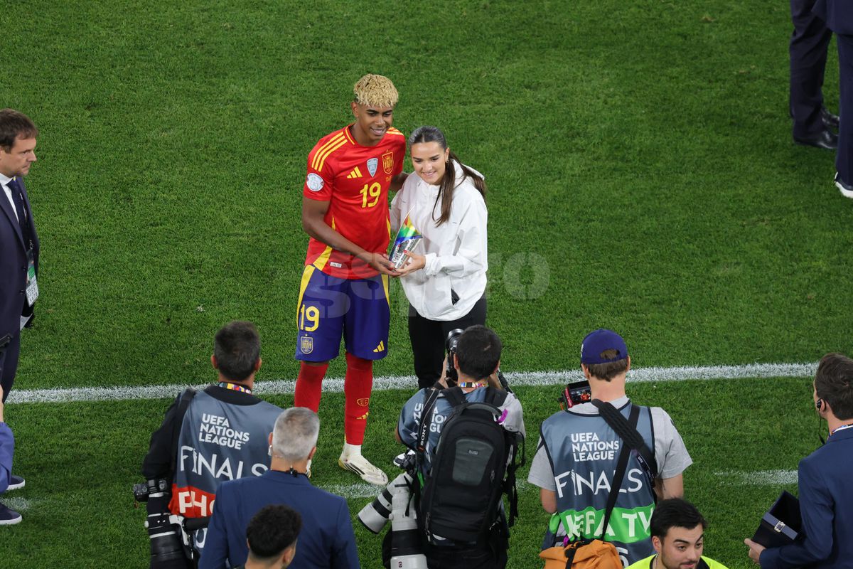 Imaginile pe care UEFA le-ar fi vrut interzise în Spania - Franța » Fotoreporterul GSP a surprins cele mai tari cadre