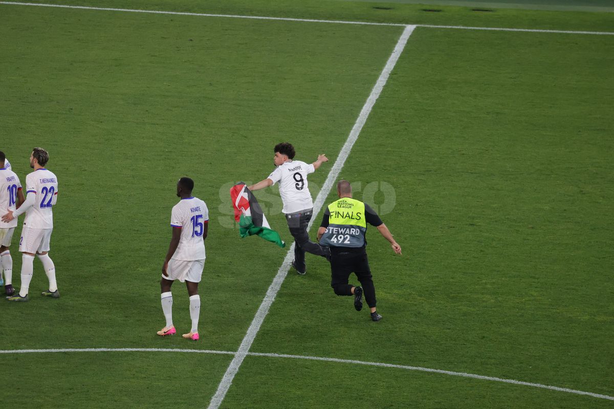 Imaginile pe care UEFA le-ar fi vrut interzise în Spania - Franța » Fotoreporterul GSP a surprins cele mai tari cadre