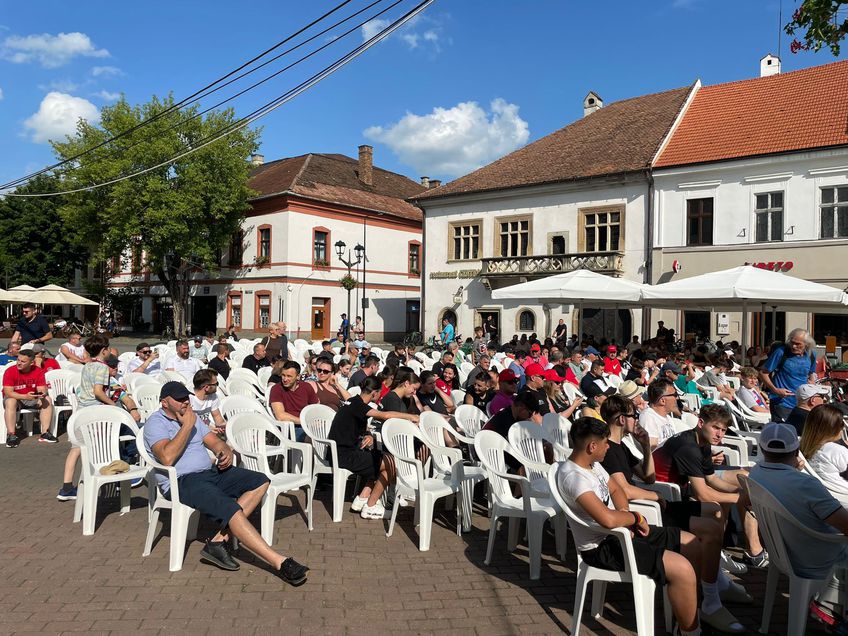 FOTO Au sărbătorit în stradă promovarea echipei în Liga 2! Imagini superbe în ziua „barajelor”