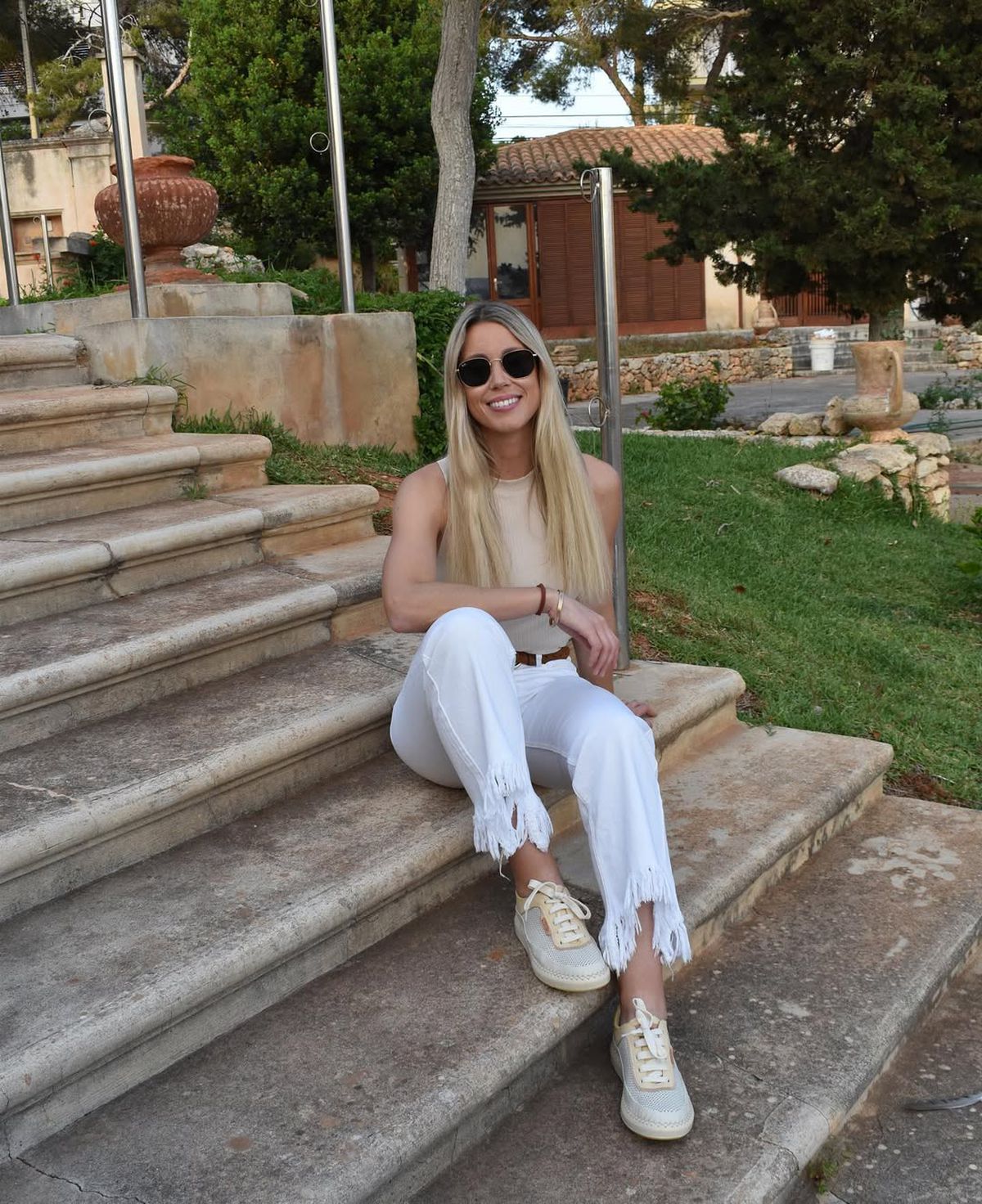 Maribel, sora mai mică a lui Rafa Nadal, fotografiată la Paris alături de Novak Djokovic