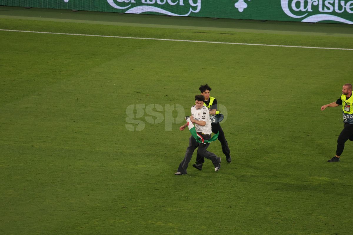 Imaginile pe care UEFA le-ar fi vrut interzise în Spania - Franța » Fotoreporterul GSP a surprins cele mai tari cadre