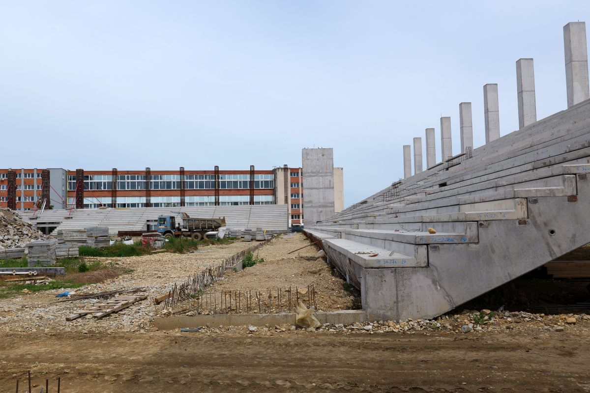 Austeritate? Nu și aici! Gazeta a intrat pe șantierul stadionului din România unde lucrările avansează într-un ritm-fulger: „Am trecut de jumătate”