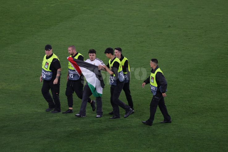 Incidente la finalul meciului Spania - Franța din Liga Națiunilor. Foto: Ionuț Iordache (GSP.RO)