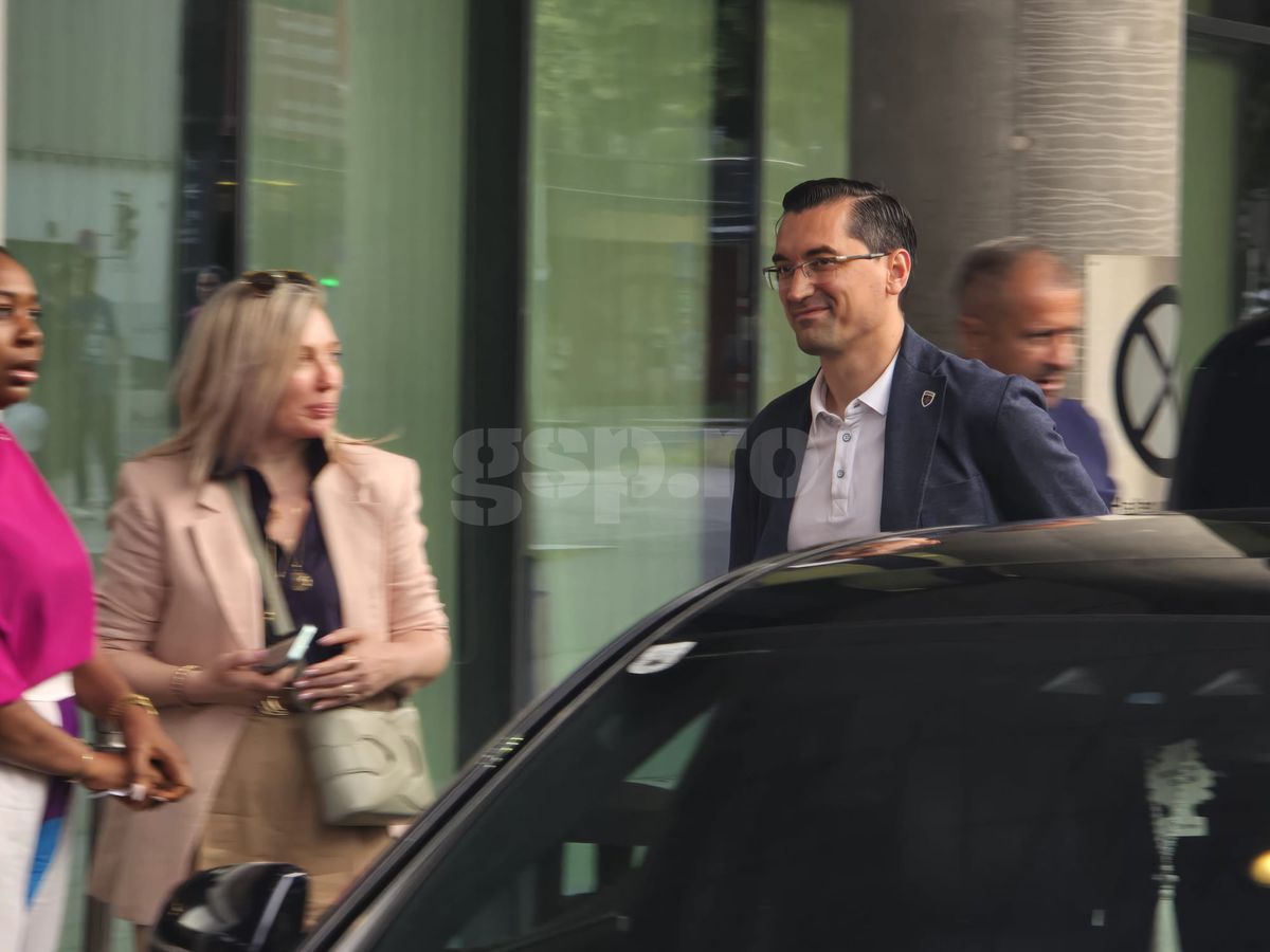 Exces de zel și tensiuni la sosirea echipei naționale a României la Viena » De ce era să escaladeze situația