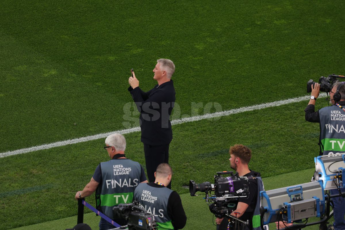 Bastian Schweinsteiger s-a afișat cu noua iubită la Spania - Franța » Cu cine a înlocuit-o pe Ana Ivanovic