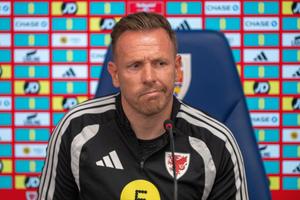 Craig Bellamy, selecționerul din Țara Galilor, nu a uitat drama provocată de Hagi: „Ne-au frânt inimile” » Adversara nu a mai câștigat în deplasare din 2008!
