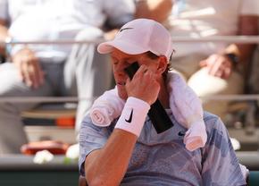 Celebrul Andre Agassi trage un semnal de alarmă legat de condiția fizică a lui Jannik Sinner: „Ceva nu are sens aici”