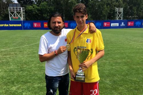 Valentin Ioan Borcea, după un trofeu câștigat la juniorii lui Dinamo