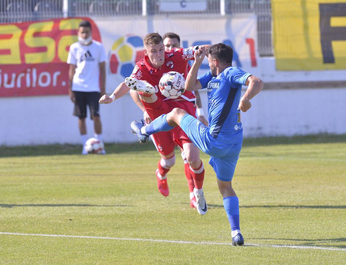 NOTE GSP: Dinamo suferă în atac: 3 jucători ofensivi, cei mai slabi de pe teren! Ce notă a luat eroul Straton după Clinceni - Dinamo