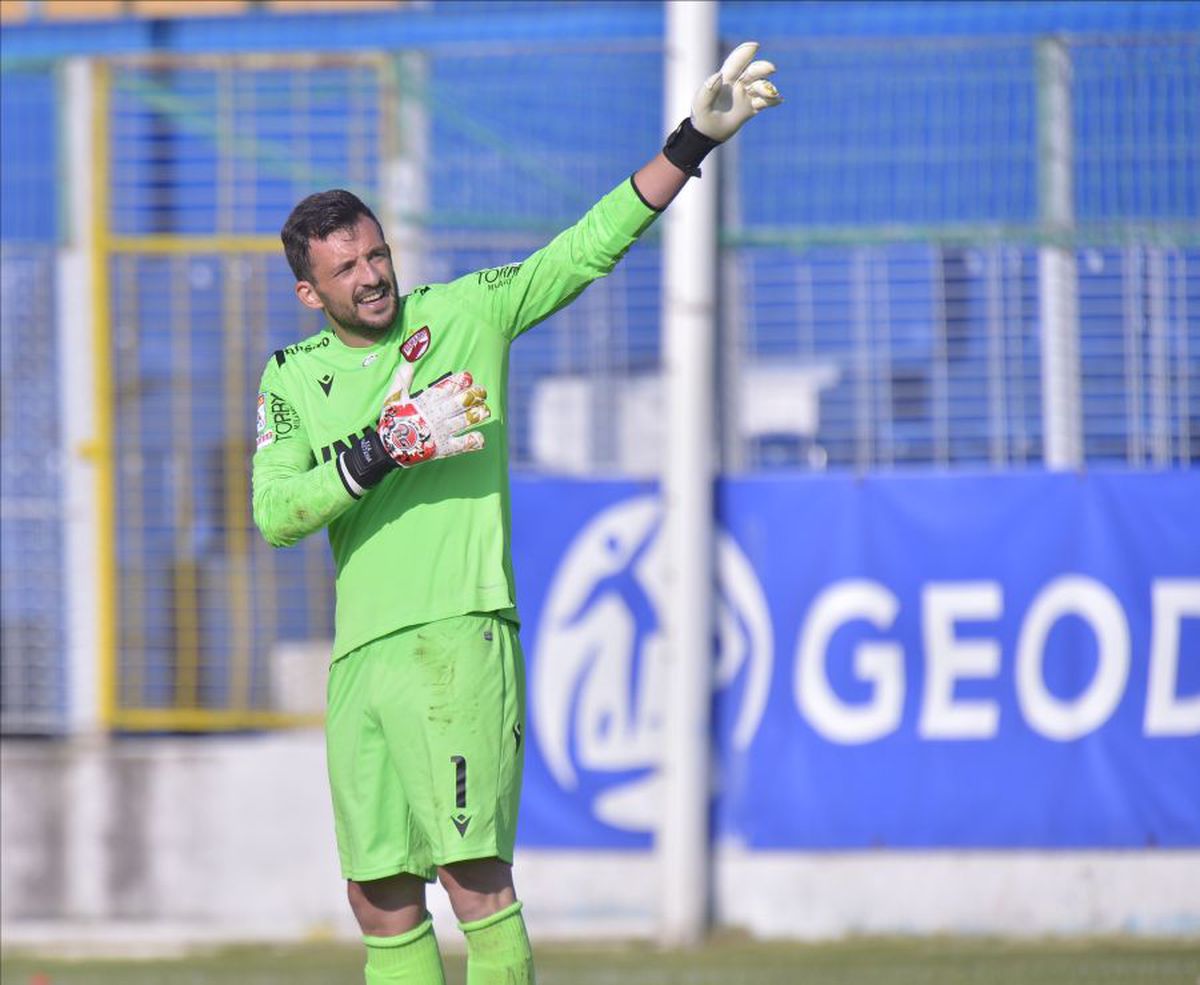 Vali Lazăr, schimb de înjurături cu un fan după meciul Clinceni - Dinamo 1-3: „Vrei să te pup?! Mă doare în p***”