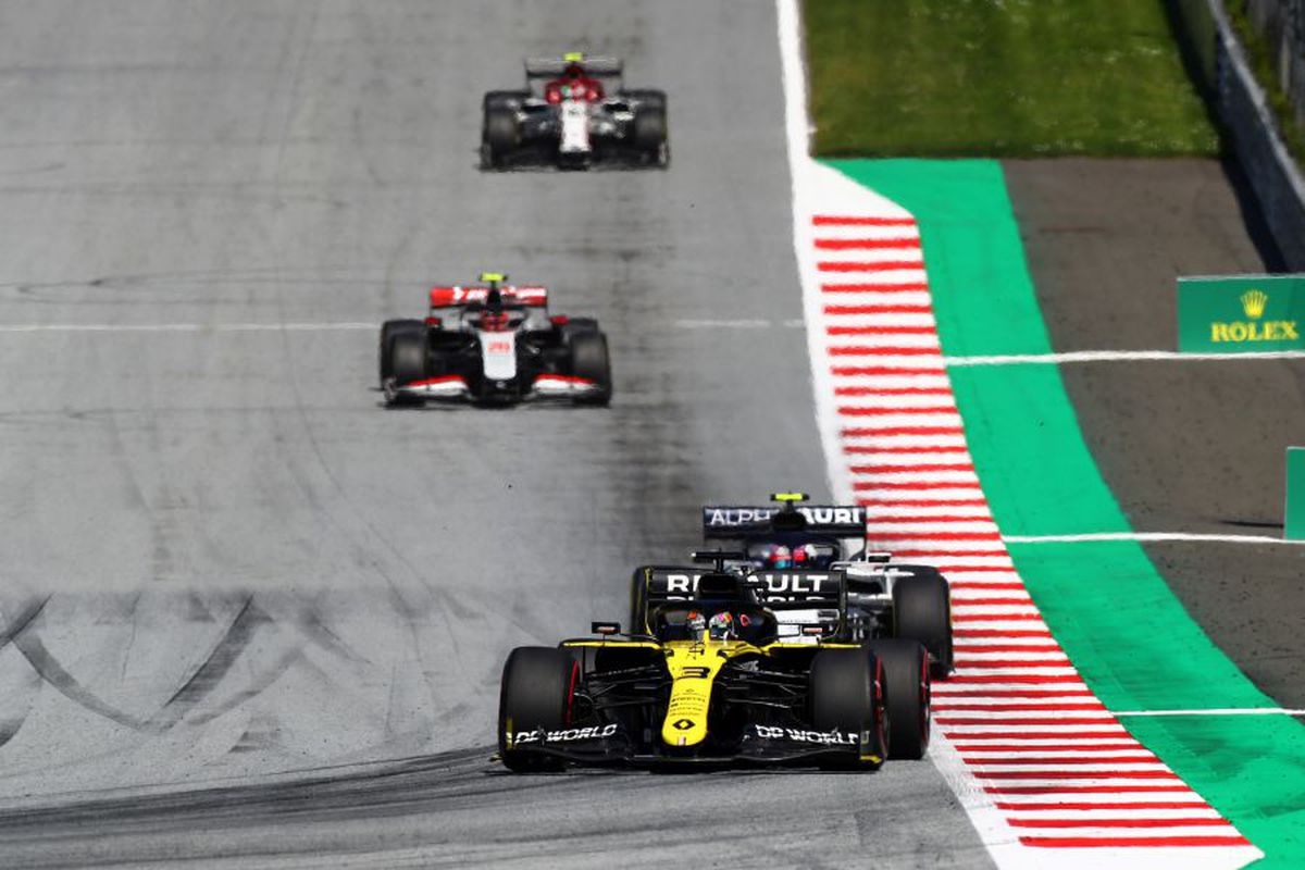 FORMULA 1. Moment controversat la MP al Austriei! Cine sunt cei 6 piloți care au refuzat să îngenuncheze pentru lupta împotriva rasismului