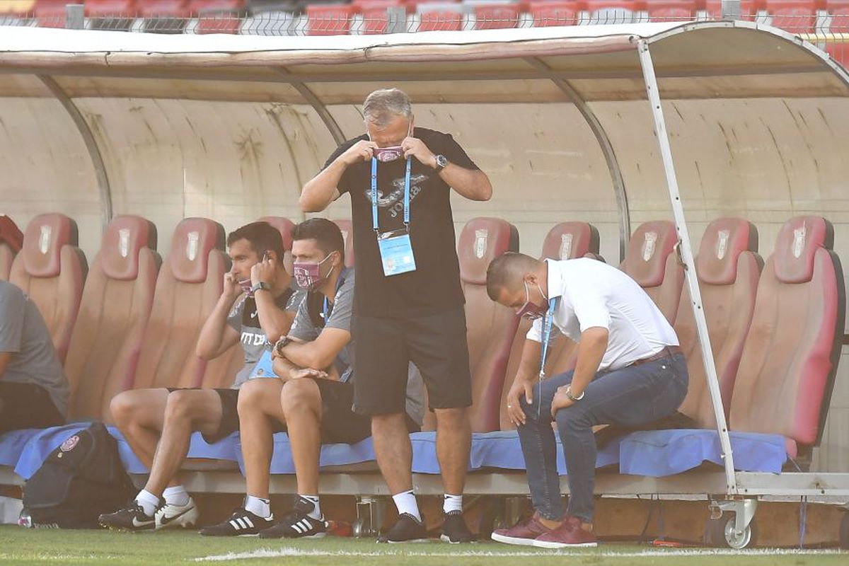 CFR CLUJ // Două rezultate slabe au dinamitat atmosfera în Gruia! Finanțatorul i-a anunțat pe jucători că vrea să-l schimbe pe Dan Petrescu