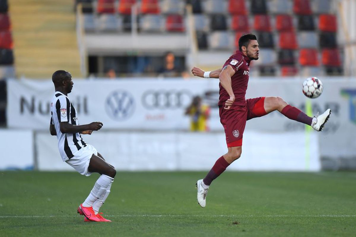 CFR CLUJ // Două rezultate slabe au dinamitat atmosfera în Gruia! Finanțatorul i-a anunțat pe jucători că vrea să-l schimbe pe Dan Petrescu