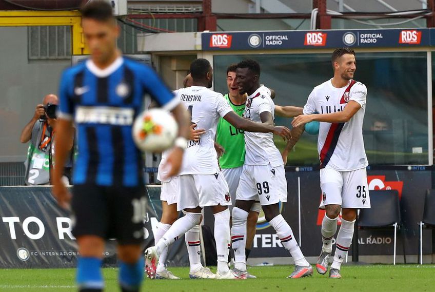Inter a pierdut meciul cu Bologna, scor 1-2, iar Lautaro Martinez (stânga) a ratat un penalty pentru învinși // foto: Guliver/gettyimages