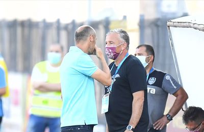 CFR Cluj. Favoritul lui Dan Petrescu continuă la echipă! Șefii lui CFR Cluj confirmă: „Da, a semnat!”