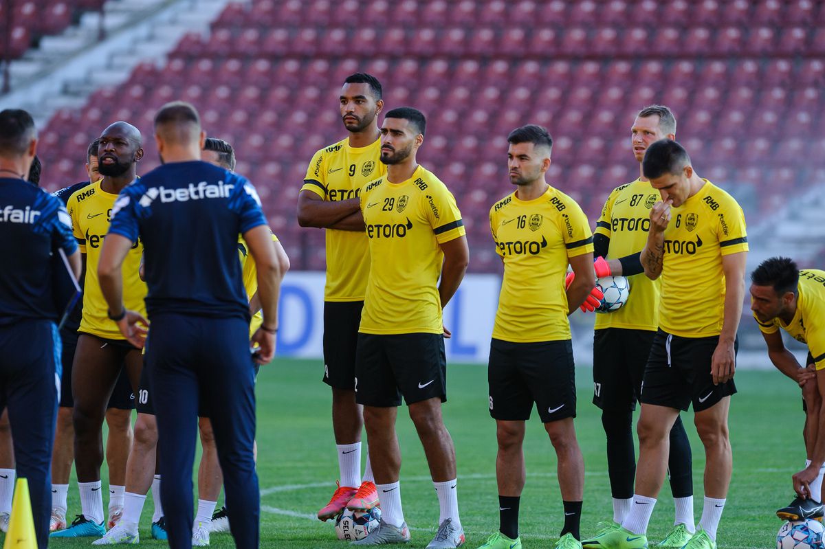 Șumudică l-a scos din „service” » Fotbalistul „dispărut” în ultimul an și renăscut sub comanda noului antrenor de la CFR Cluj