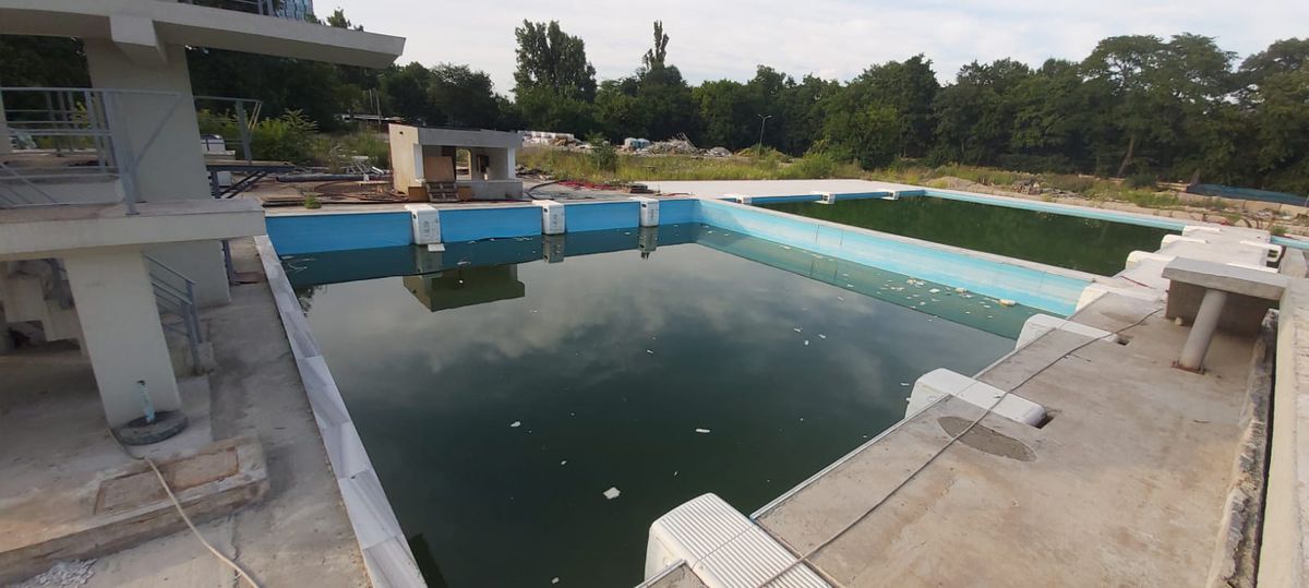 Ștrandul rațelor sălbatice » De 4 ani, autoritățile blochează renovarea Bazei Tineretului