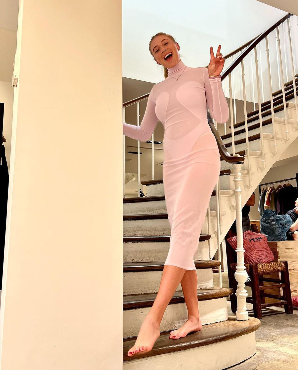 Amanda Anisimova - evergreen