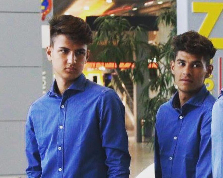 Dumitrescu și Florinel Coman, juniori la Academia Hagi Fața îngrozitoare a gloriei: mare talent, campion cu Hagi la 19 ani, retras la 23! » „Mi s-a greșit operația. Plângeam noaptea, dar nimeni de la club nu se interesa de mine”