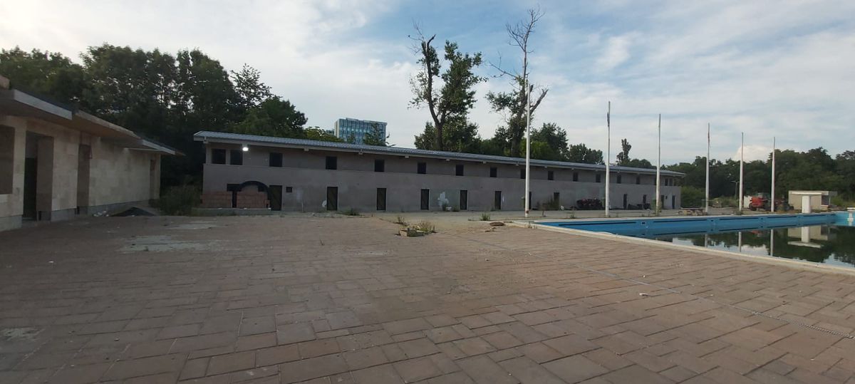 Ștrandul rațelor sălbatice » De 4 ani, autoritățile blochează renovarea Bazei Tineretului