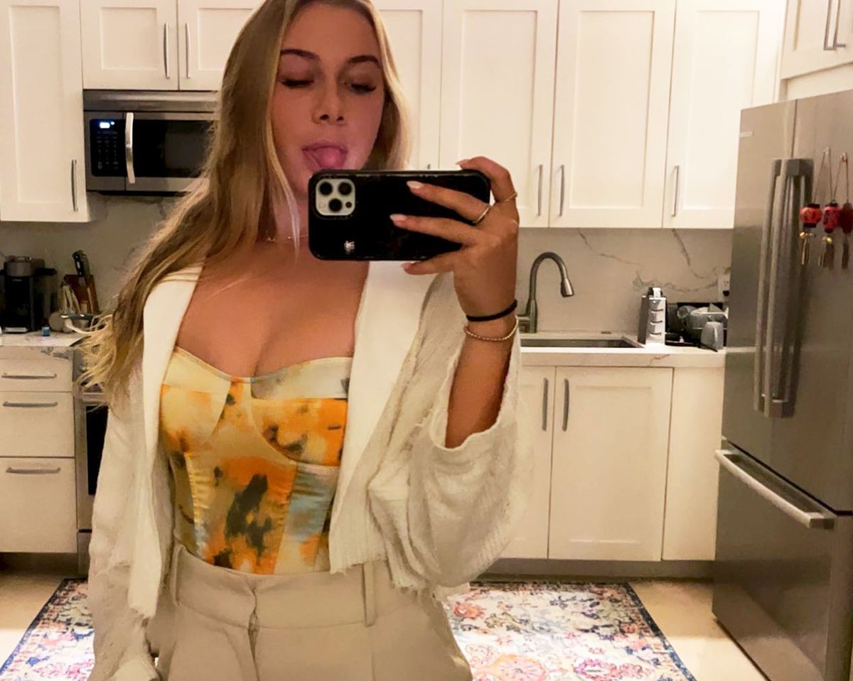 Amanda Anisimova - evergreen