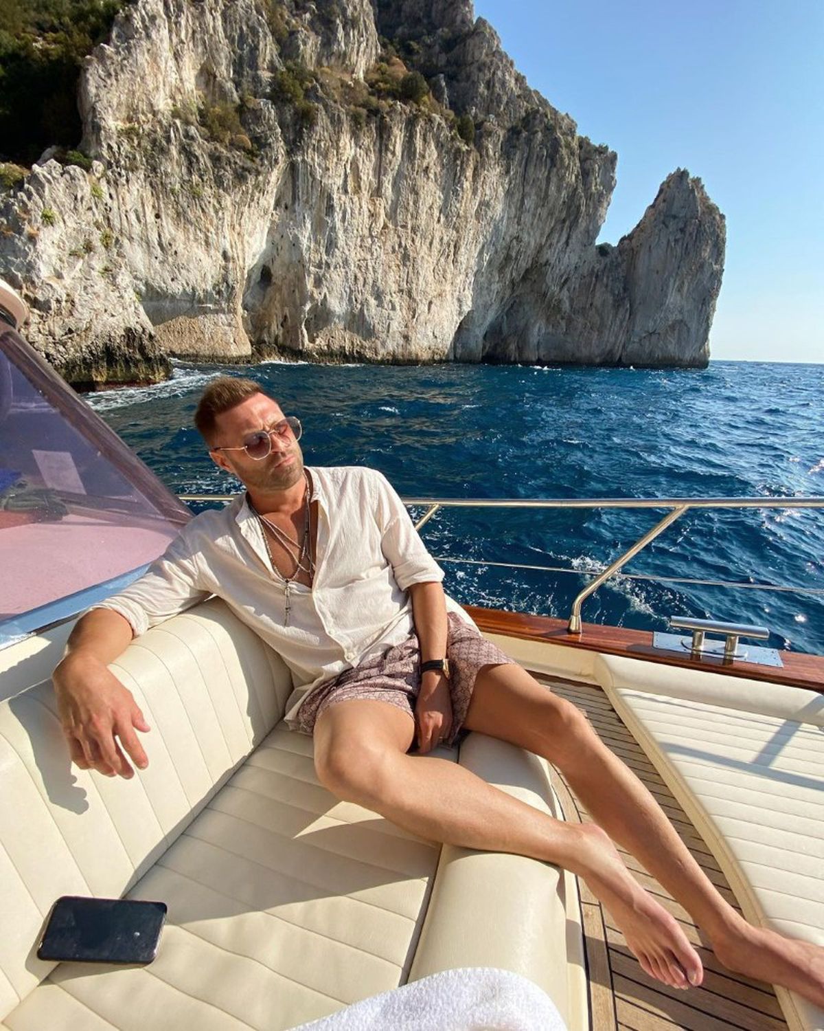 Aventurile lui Dacian Varga și Cristi Pulhac: „Cartea lui Maticiuc e pistol cu apă! Primeam multe vizitatoare și lucram non-stop, în 3 schimburi. Suna soneria și...”