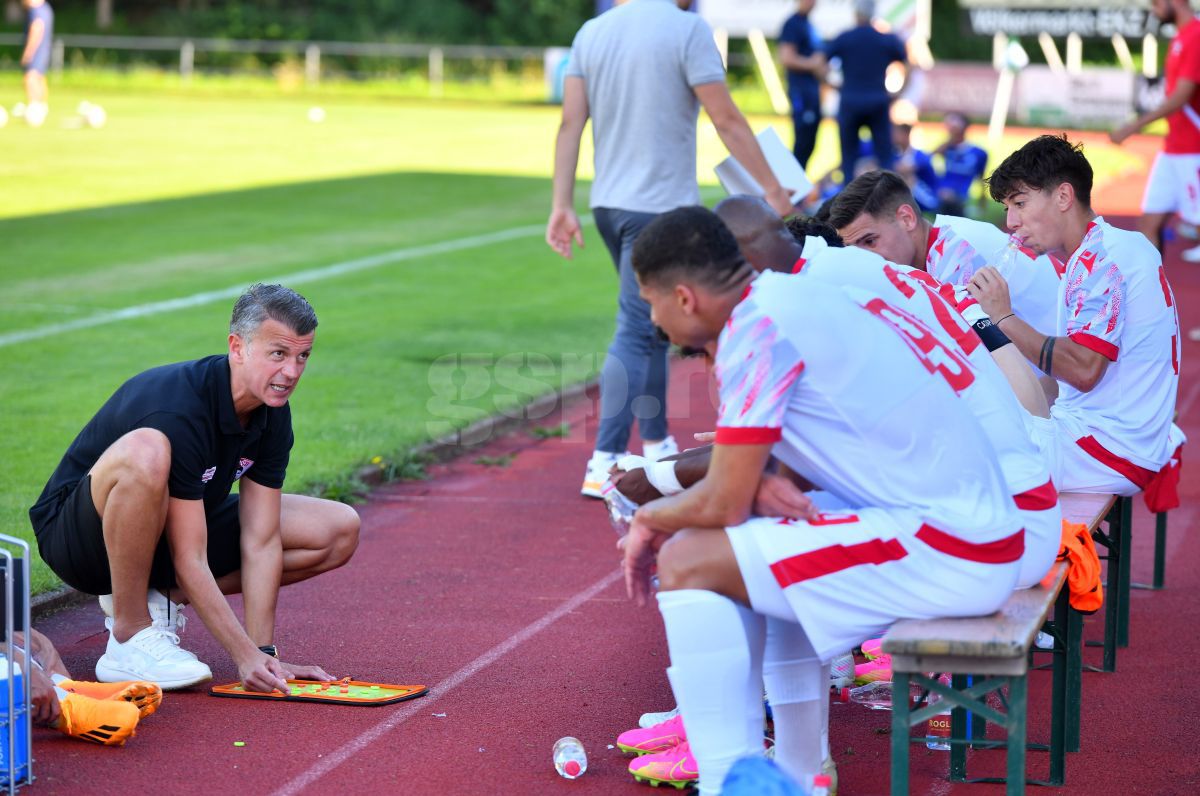 Prea mici pentru băieții mari » Dinamo a pierdut clar cu echipa lui Mircea Lucescu