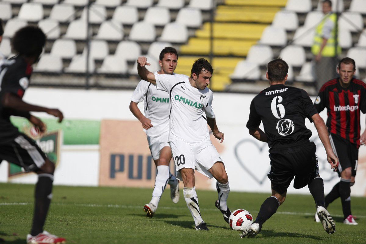 Aventurile lui Dacian Varga și Cristi Pulhac: „Cartea lui Maticiuc e pistol cu apă! Primeam multe vizitatoare și lucram non-stop, în 3 schimburi. Suna soneria și...”