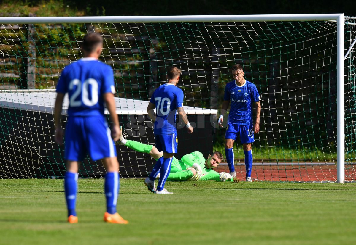 Prea mici pentru băieții mari » Dinamo a pierdut clar cu echipa lui Mircea Lucescu