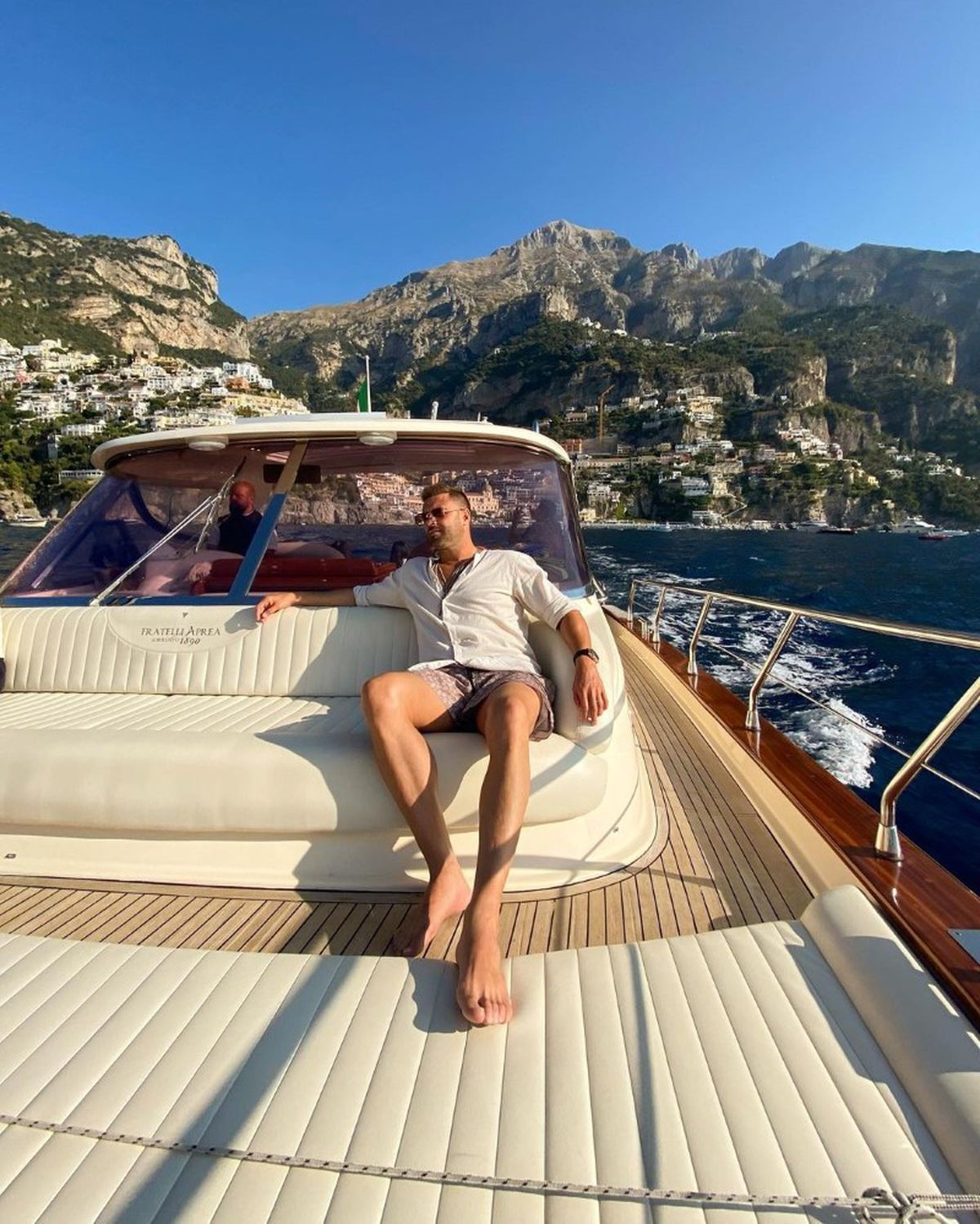 Aventurile lui Dacian Varga și Cristi Pulhac: „Cartea lui Maticiuc e pistol cu apă! Primeam multe vizitatoare și lucram non-stop, în 3 schimburi. Suna soneria și...”