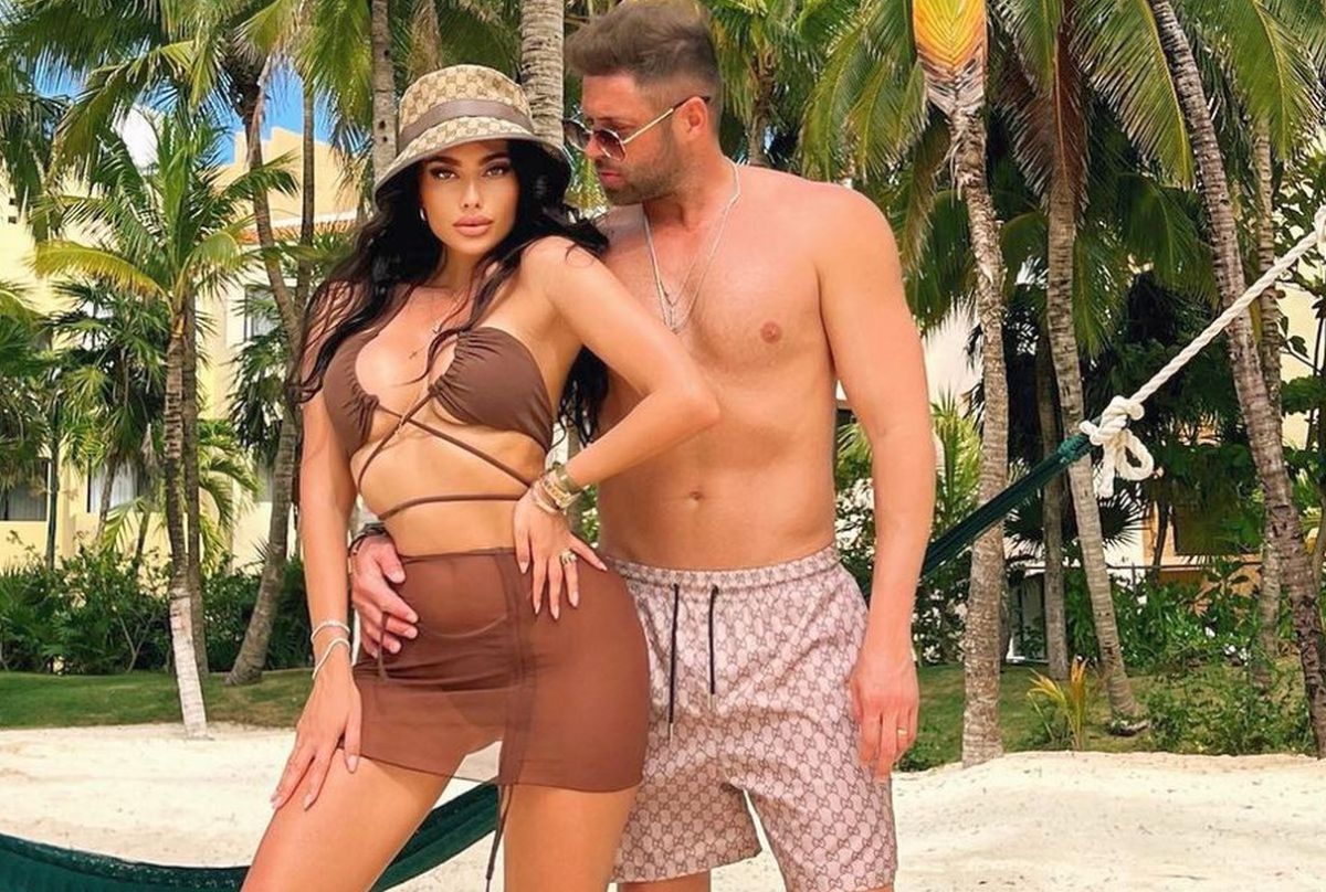 Cristi Pulhac și Raluca, surprinși într-o destinație exotică de Revelion » Fostul campion cu Dinamo și-a răsfățat iubita la trecerea în noul an