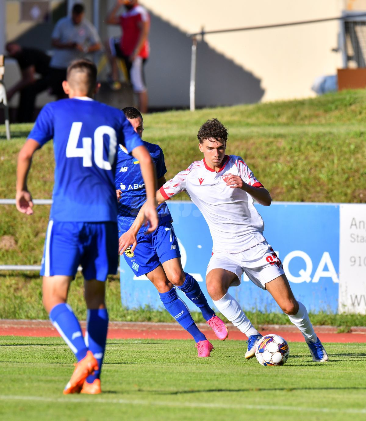 Prea mici pentru băieții mari » Dinamo a pierdut clar cu echipa lui Mircea Lucescu