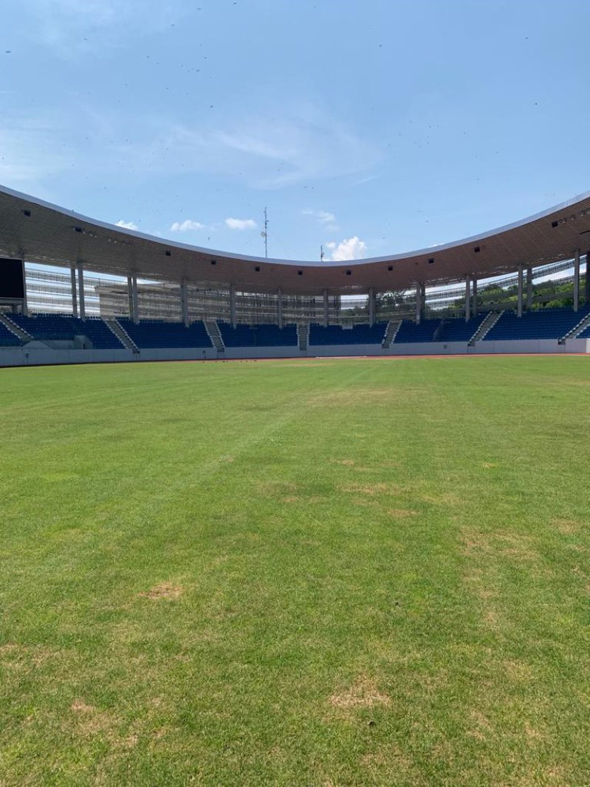 Cum arată gazonul arenei din Târgu-Jiu cu 11 zile înainte de FCU Craiova - FCSB